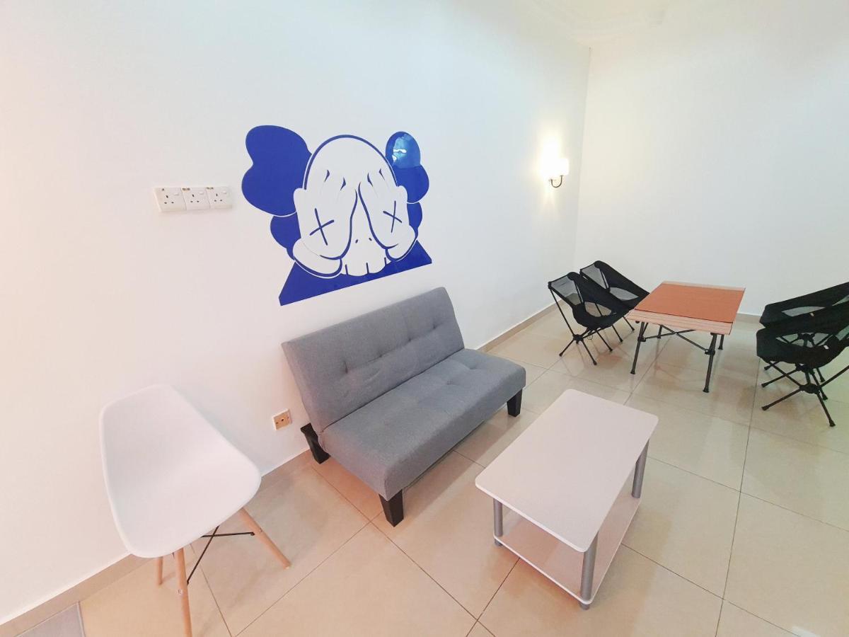 Lot 90 Town Roomstay Homestay